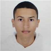 Professeur particulier donne cours au étudiant de 3eme année de collège